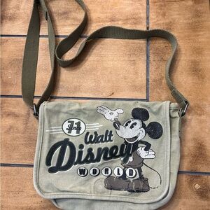 walt disney world parks 71 mini messenger bag